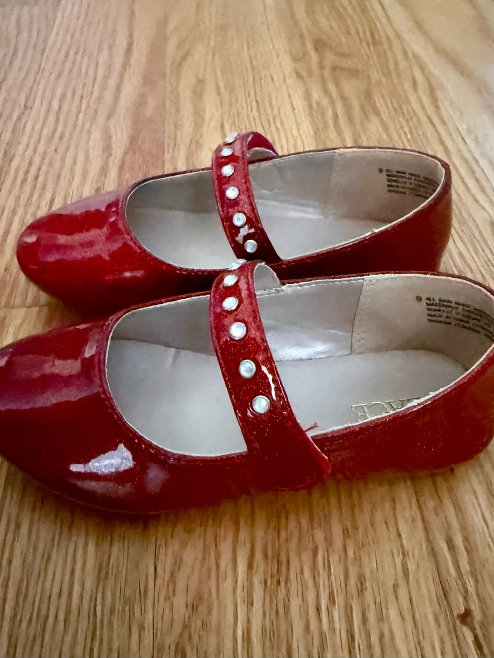 The Children’s Place Girls Red Glitter Mary Jane Flats with Pearl Strap, Size 9